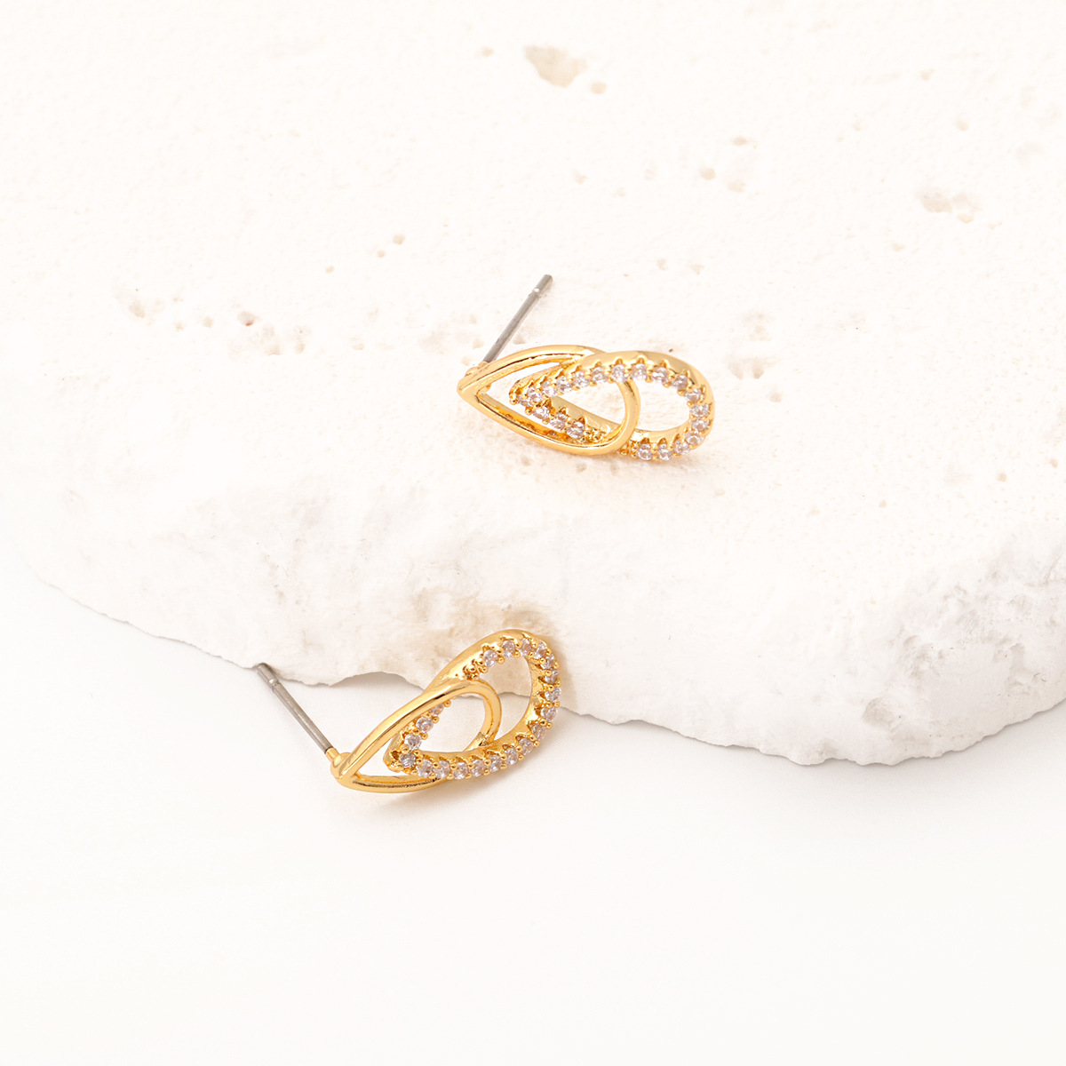 Hollow-out Niche High-grade Geometric Design Ear Studs