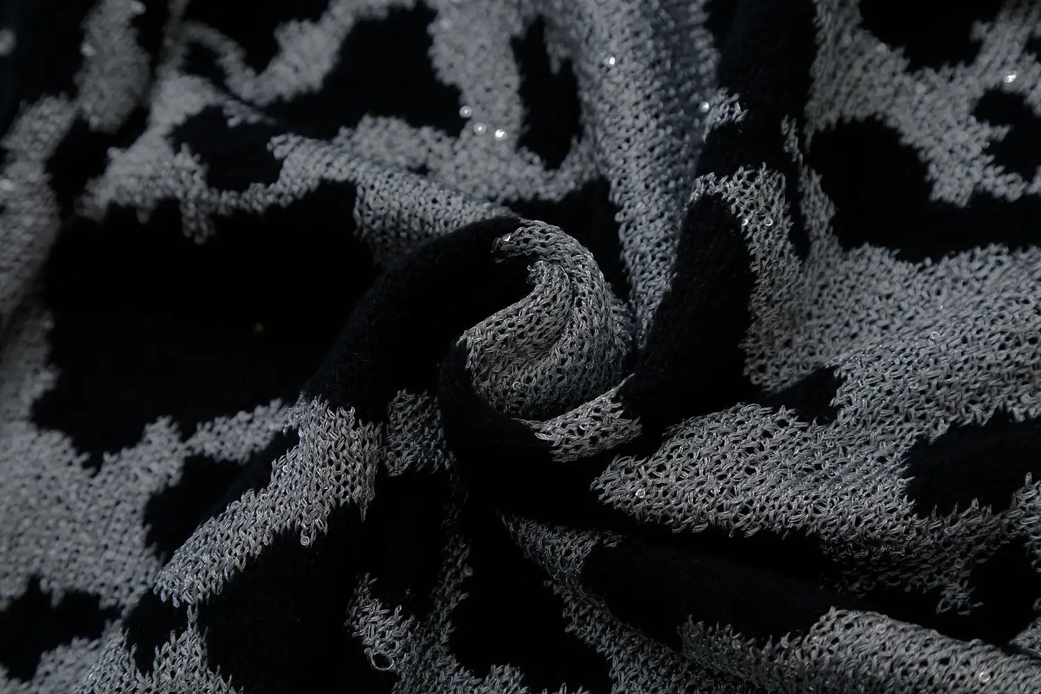 European And American Style Beads Decoration Metal Color Thread Knitted Coat
