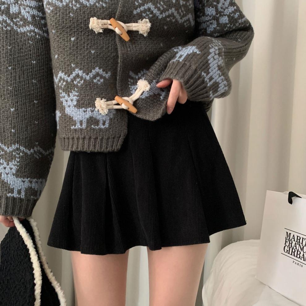 Padded Lapel Horn Button Snowflake Knitted Cardigan