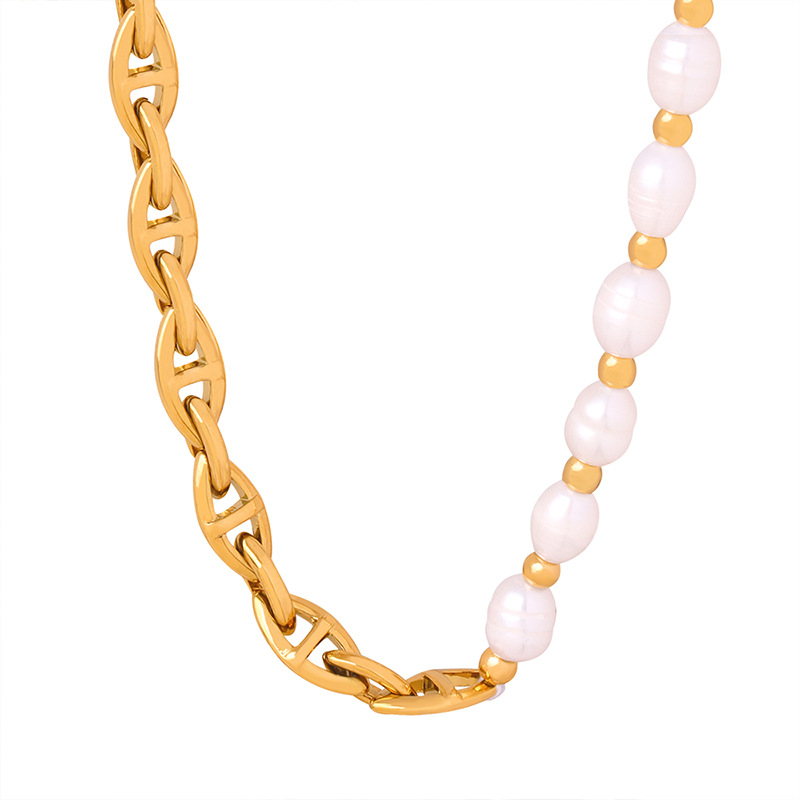 All-match Titanium Steel Gold-plated Freshwater Pearl Necklace