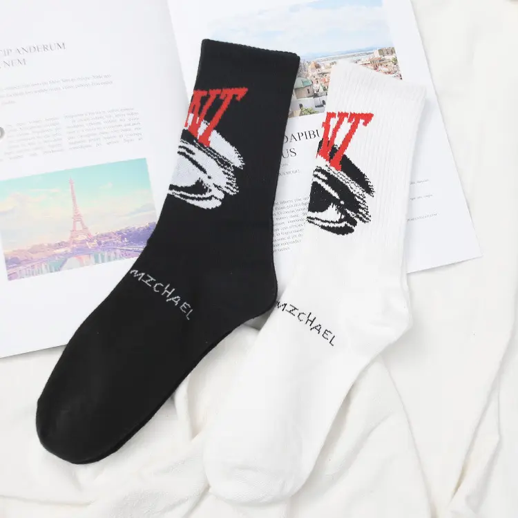 Graffiti Letter Mid-Calf Cotton Sports Socks