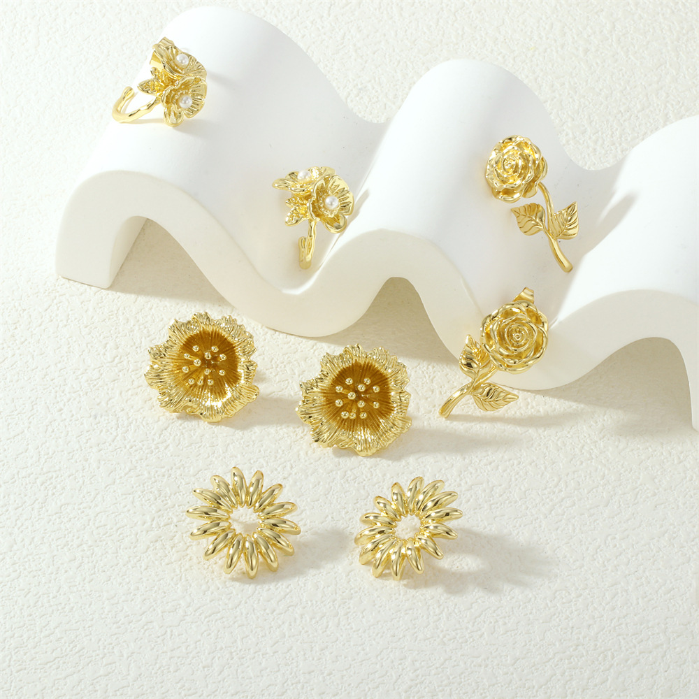 Pastoral-style Rose Camellia And Daisy Earrings