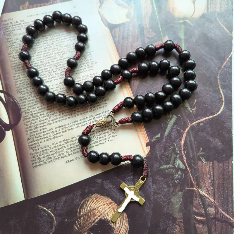 Ornament Hand-woven Black Wooden Bead Beaded Pendant Necklace