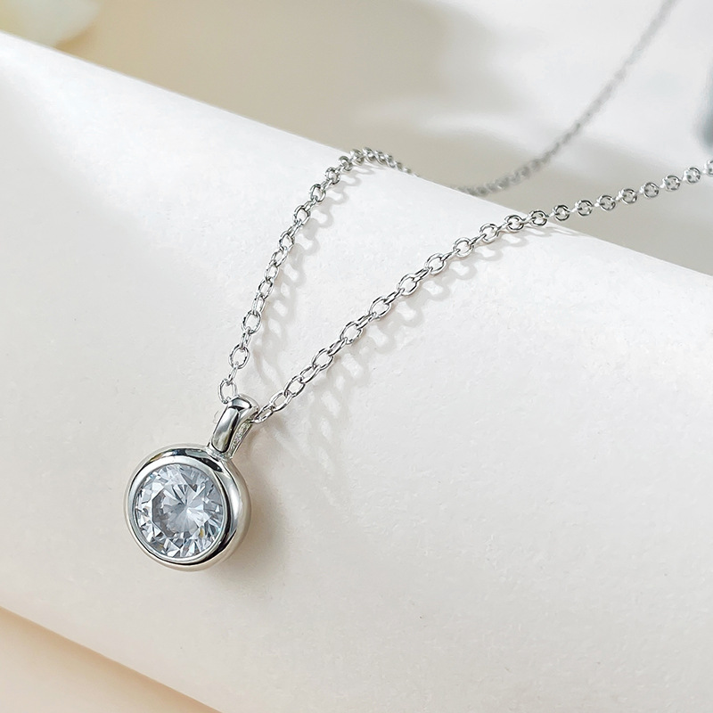 New Simple Elegant Fine Silver Chain 1 Karat Pendant Classic Necklace For Women