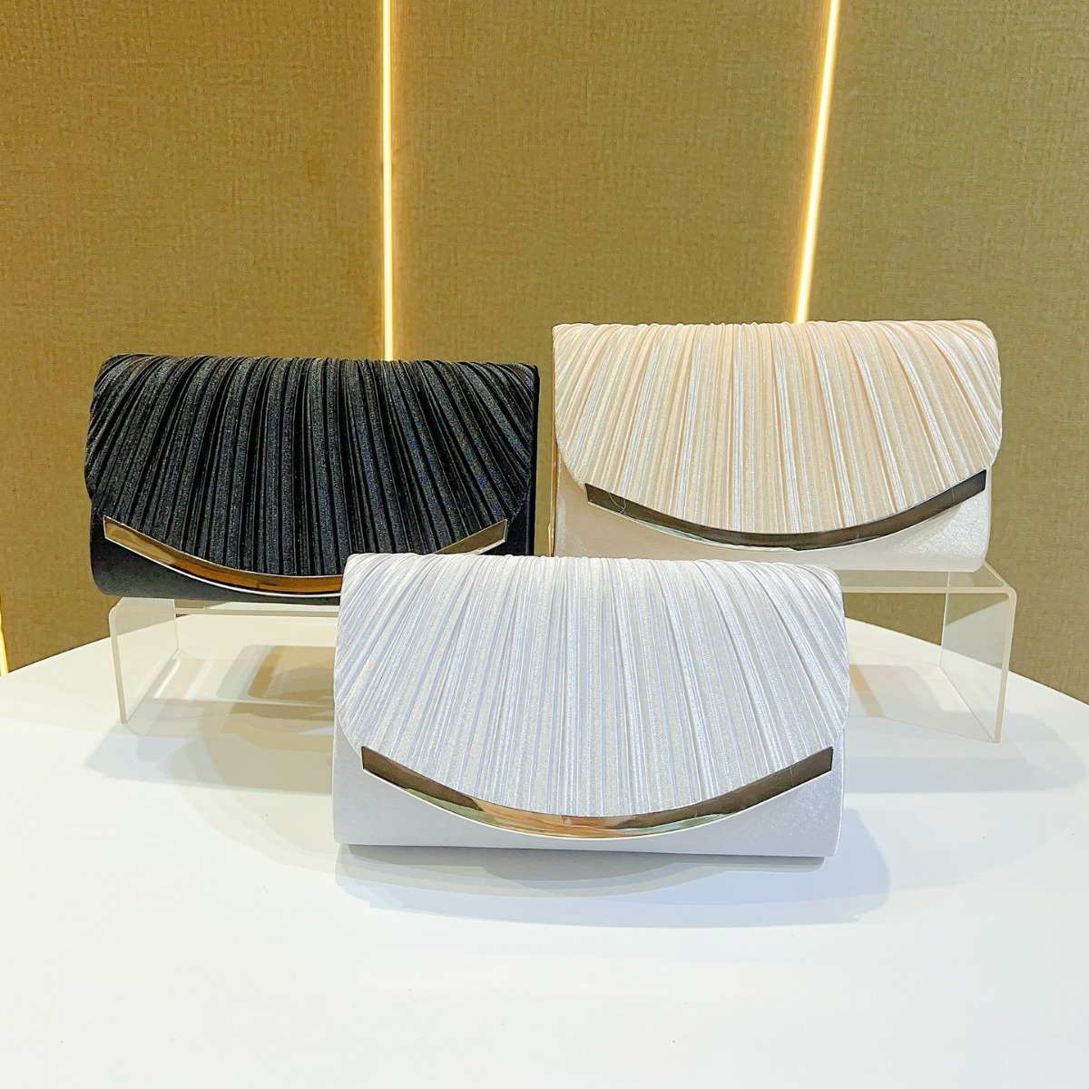 Banquet Clutch Crossbody Women's Chain Bag - Jewelry & Watches