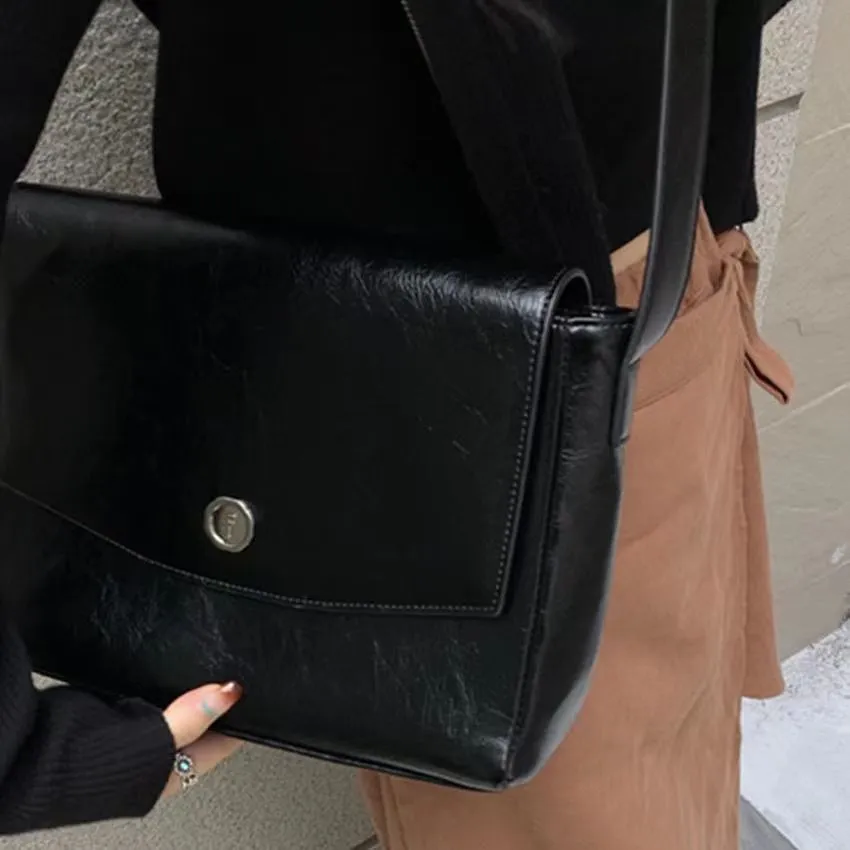Large Capacity Tote Retro Textured Commuter Bag - Black