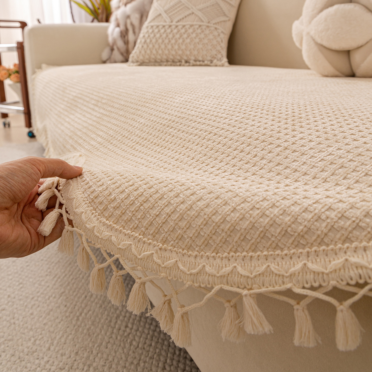 Special-shaped Tassle Fashion Short Plush Non-slip Sofa Cover