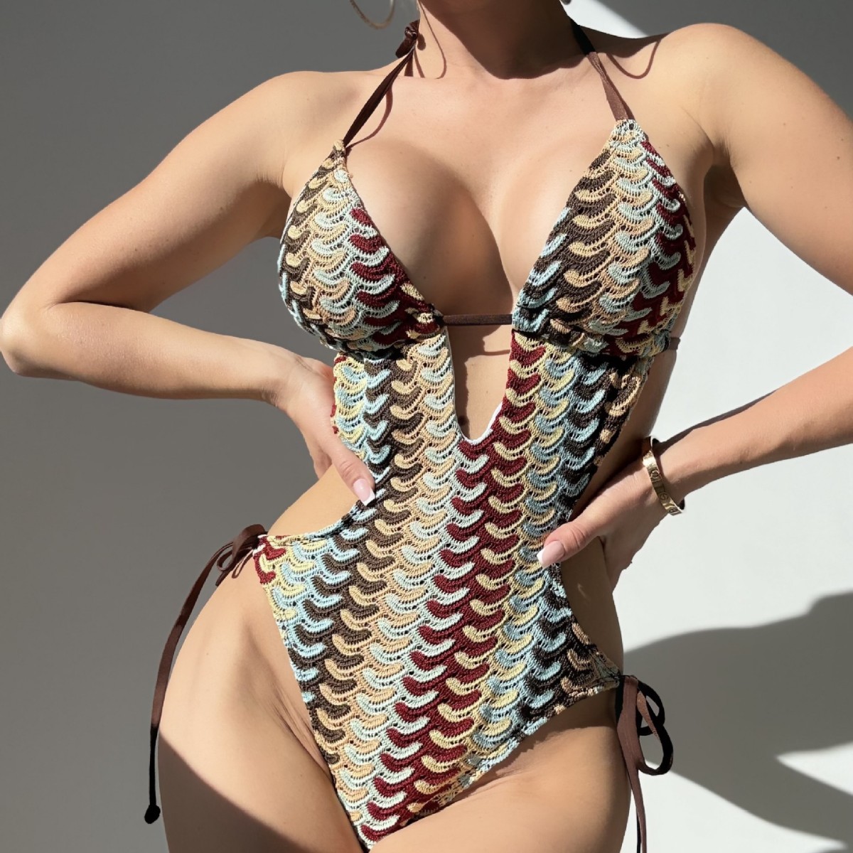 Crochet-textured Figure-hugging Sexy Halter One-piece Swimsuit