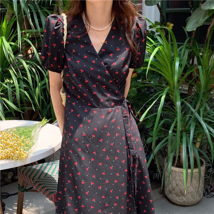 French Retro Cherry Printed V-neck One-piece Lace-up Puff Sleeve Waist Slimming Dress
