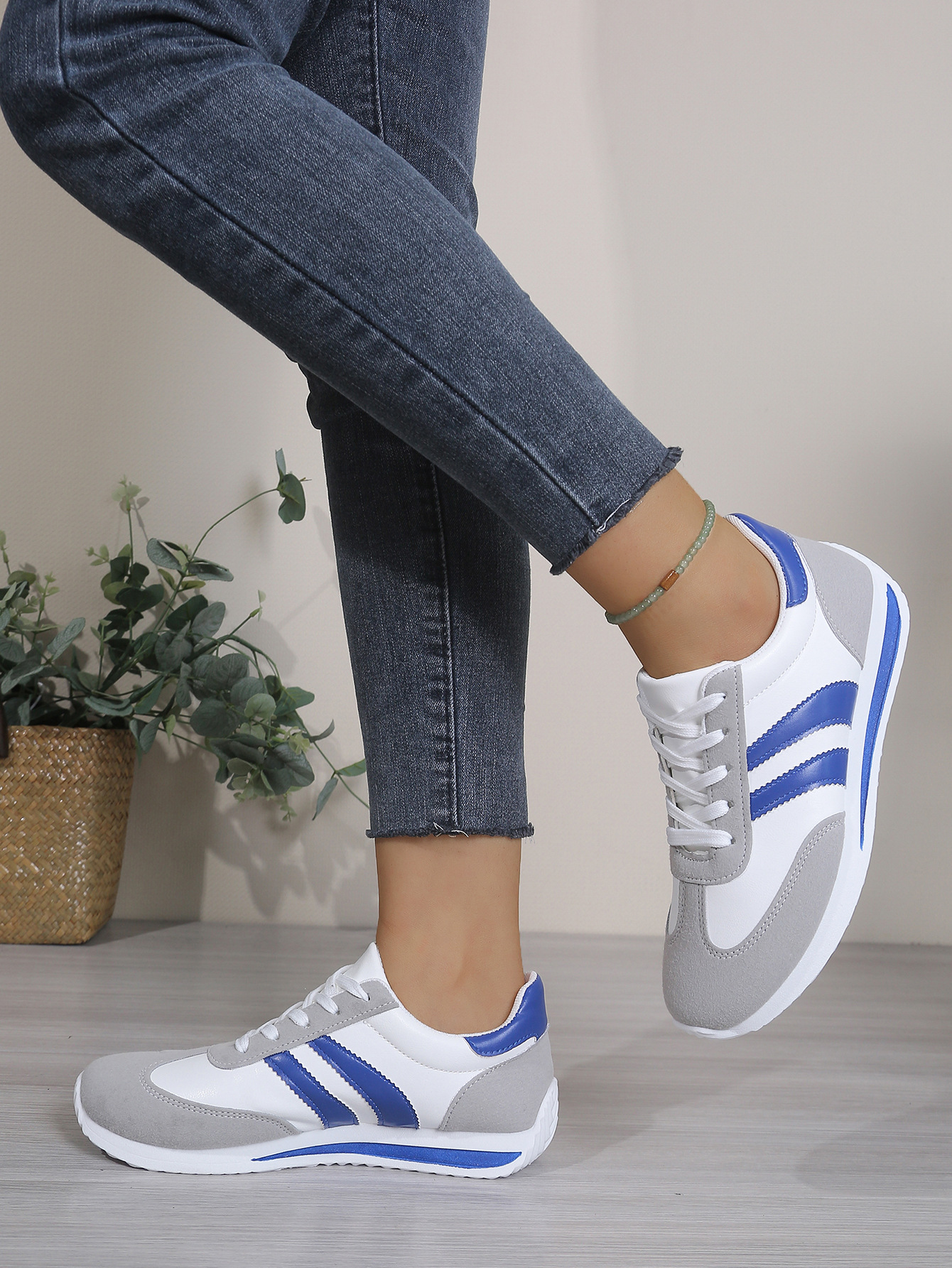 Women's Sneakers – walking lifestyle shot