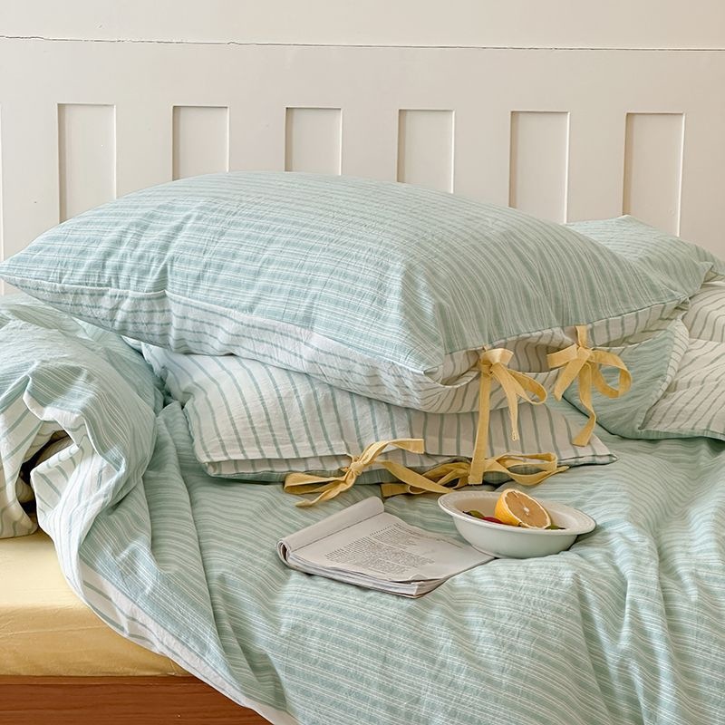 Candy-colored Cotton Striped Pillowcase With A Bow Detail | Grolano