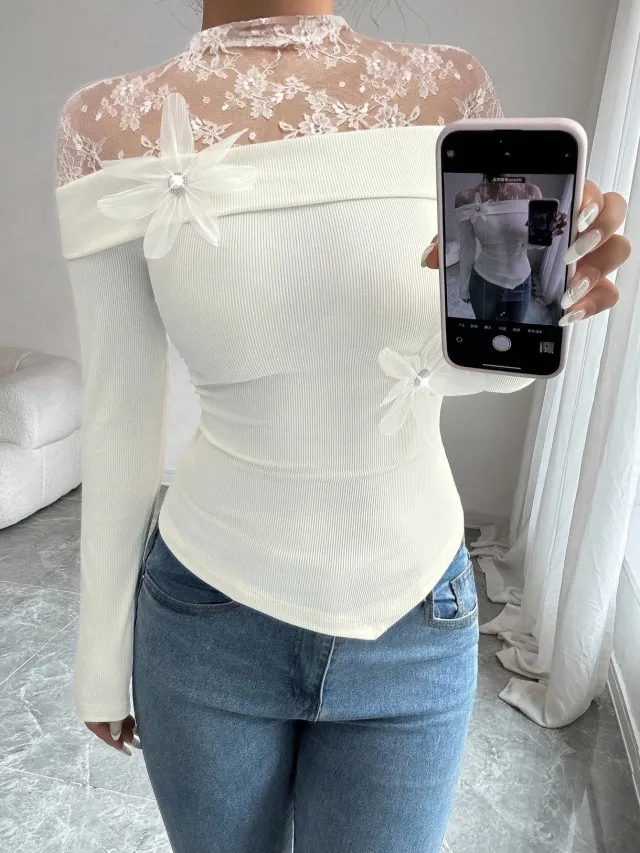 Stylish Patchwork T shirt Paired With A Corsage Red - Shop at LoveMi