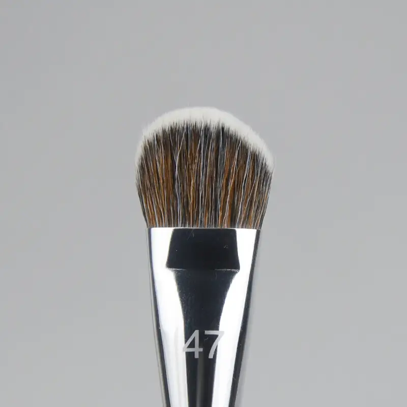 Women's Fashion Slope-shaped Makeup Brush