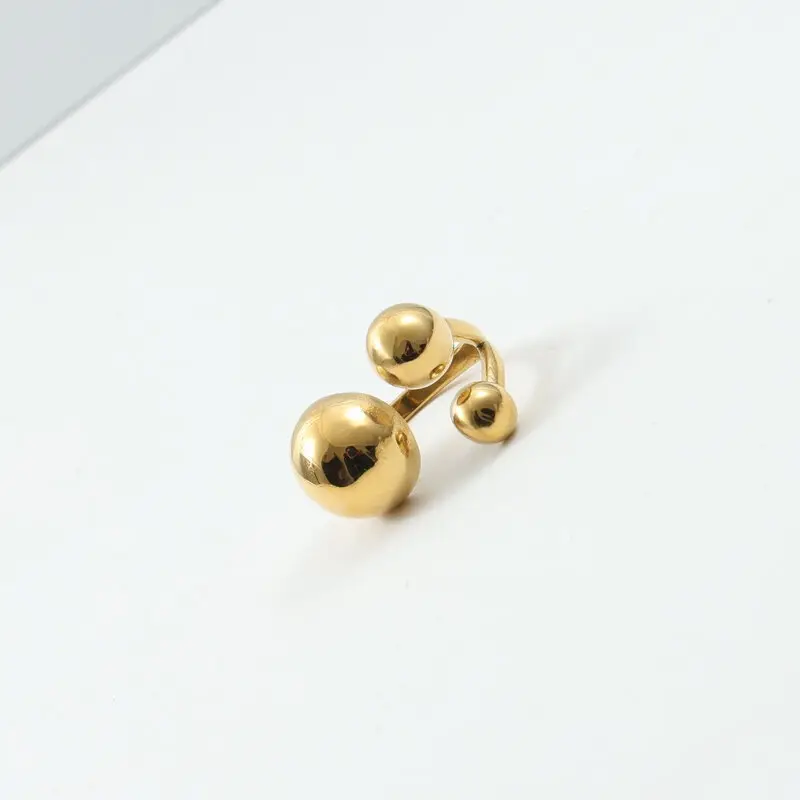Three Round Beads Of Different Sizes Ring