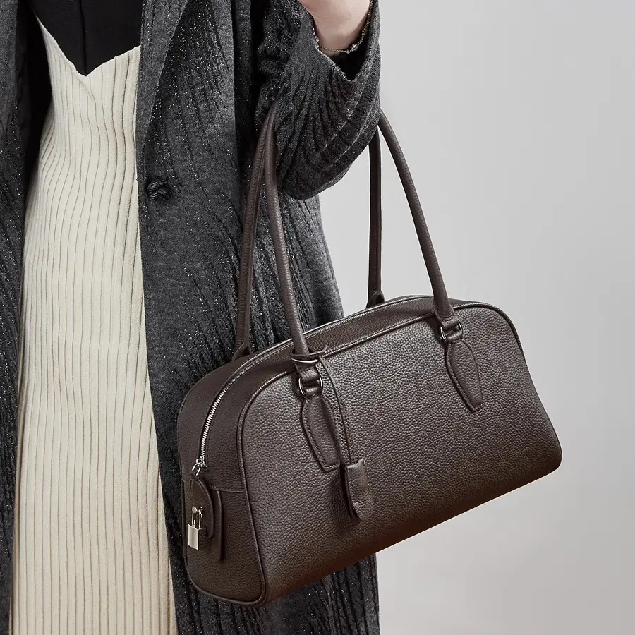 Leather Niche Shoulder Bag