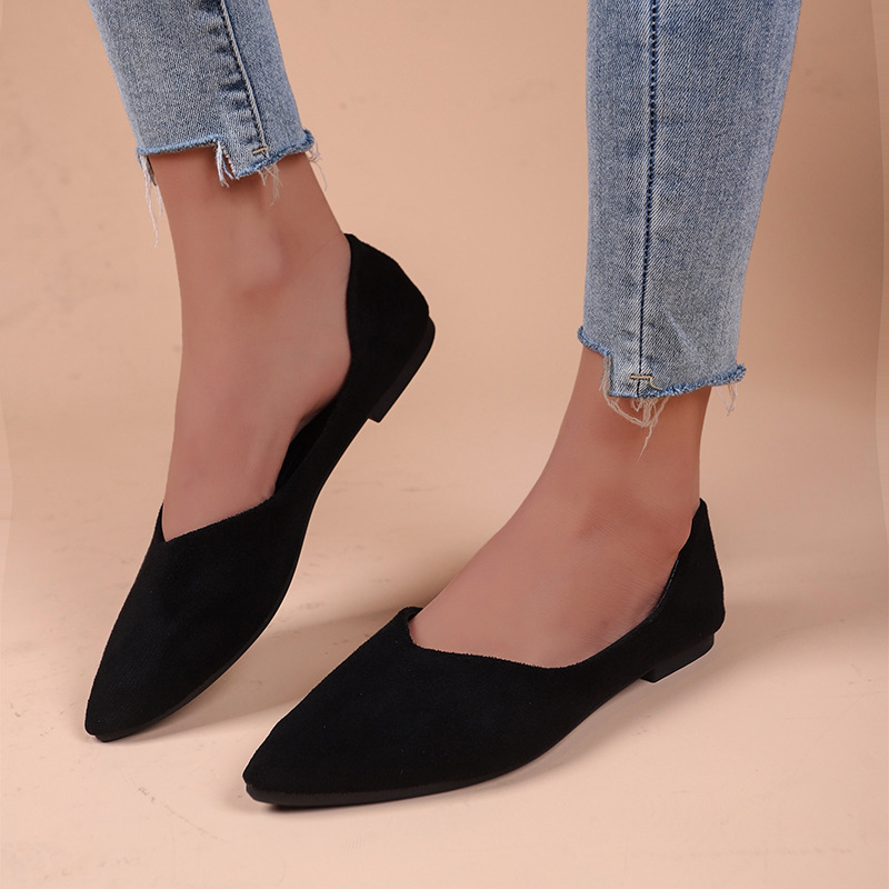 Womens Pointed-Toe Low-Top Shoes In Plus Sizes