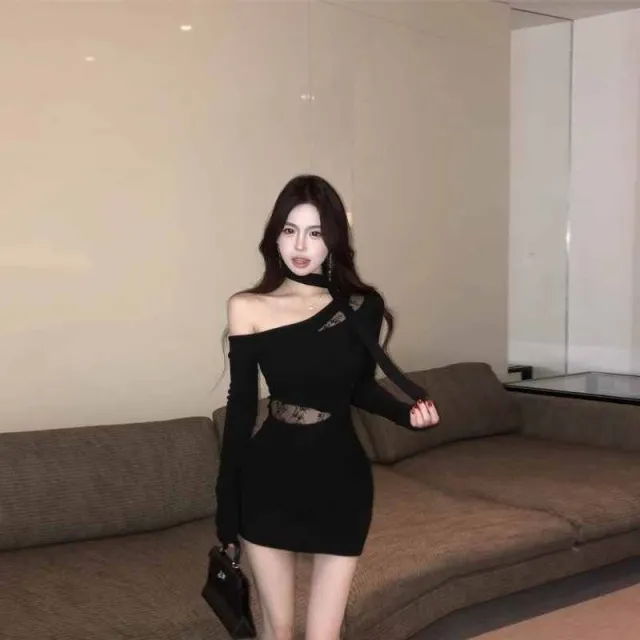 Spicy Girl Innocent Alluring Lace Patchwork Sheath Skirt Black - Shop at LoveMi