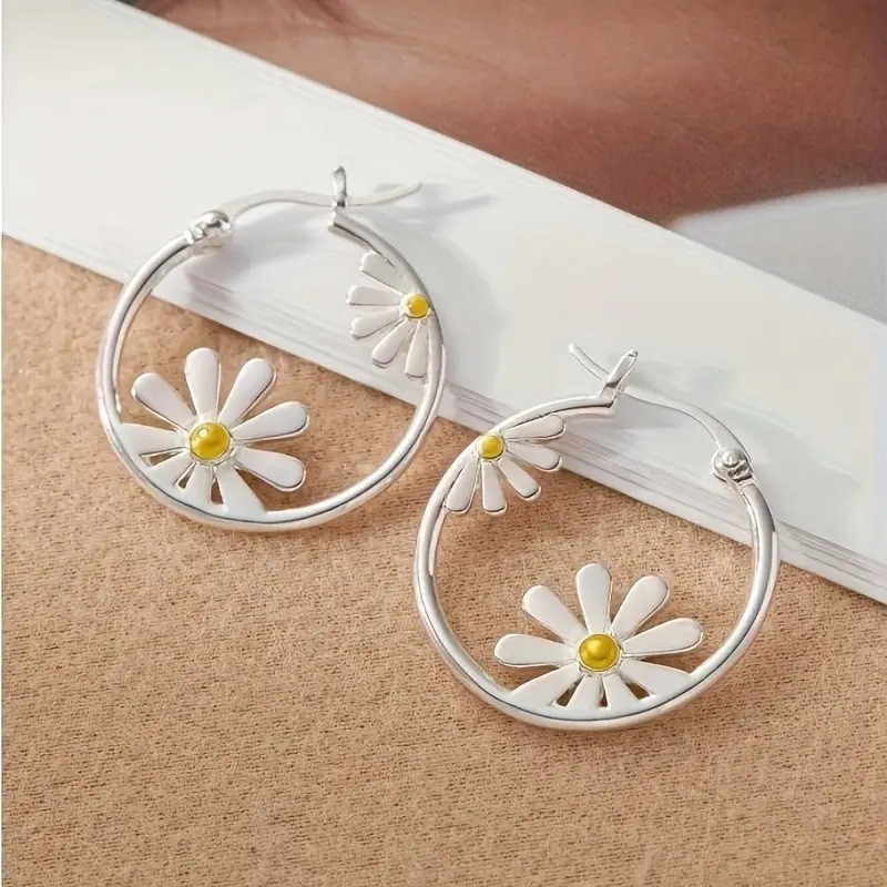 Creative Fresh Little Daisy Stylish Simple And Versatile Women's Earrings