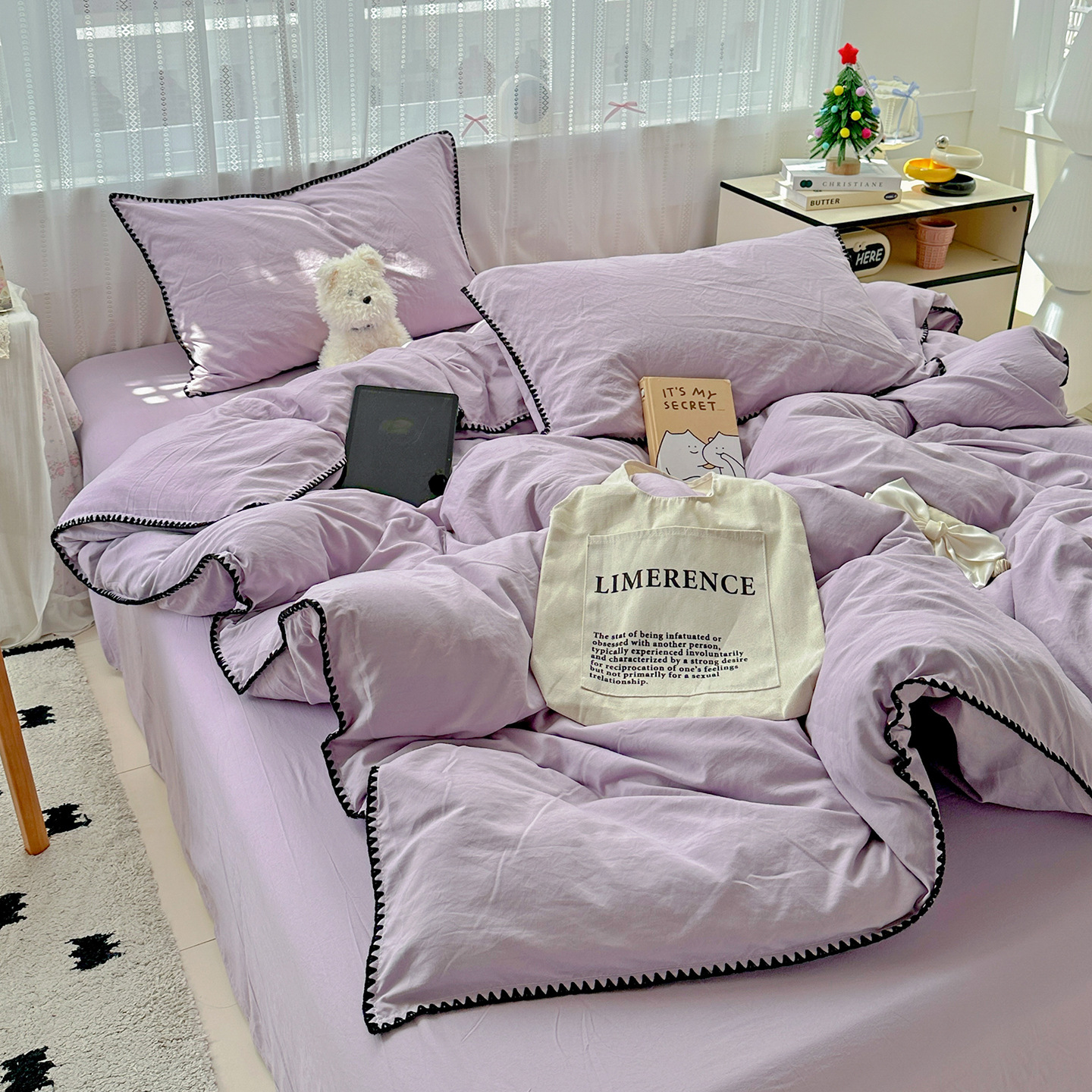 Solid-color Duvet Cover And Sheet Three-piece Bedding Set