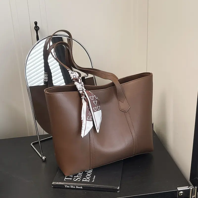 Versatile Commuter Shoulder Bag