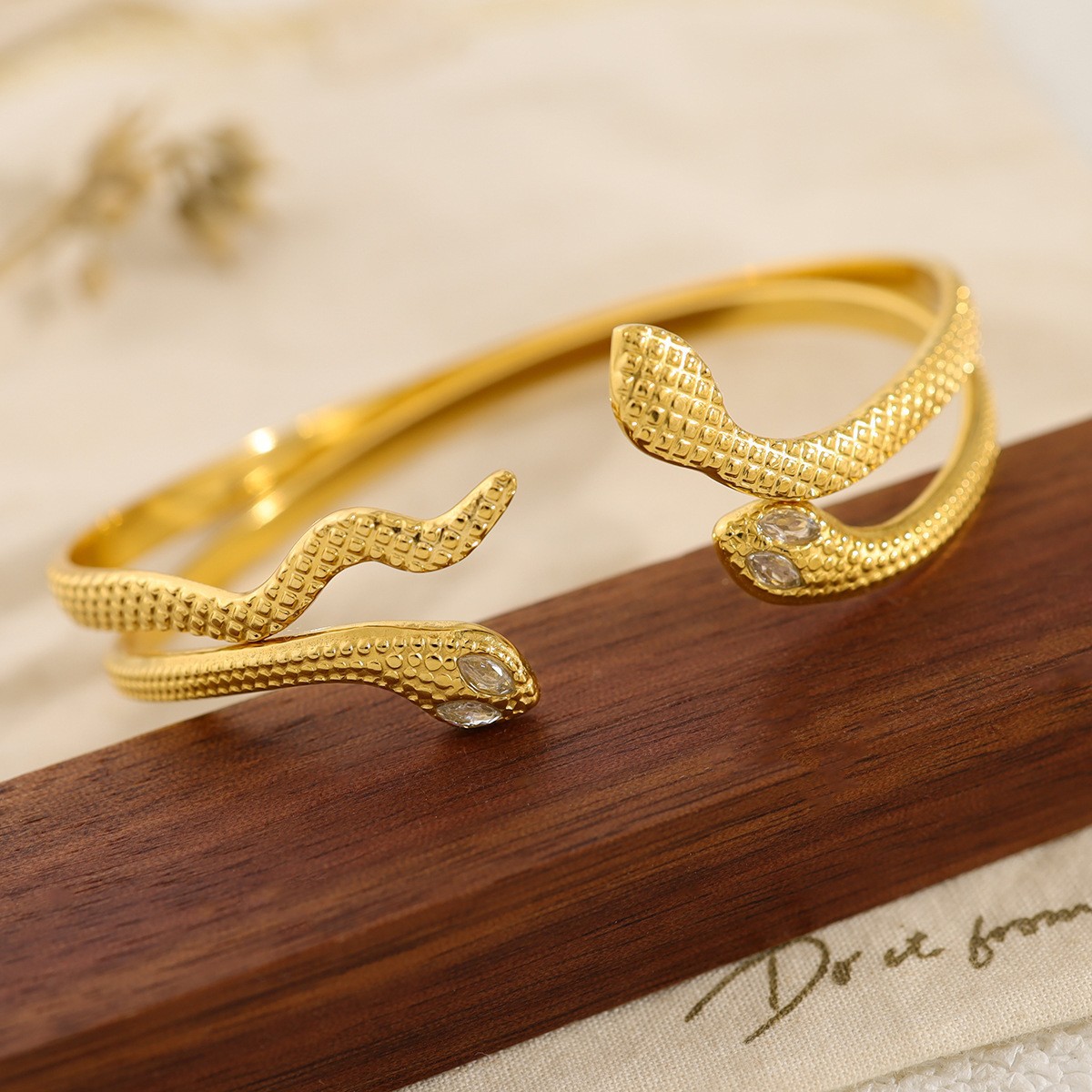 Retro Micro-Set Zircon Gold Spirit Snake Bracelet For Women