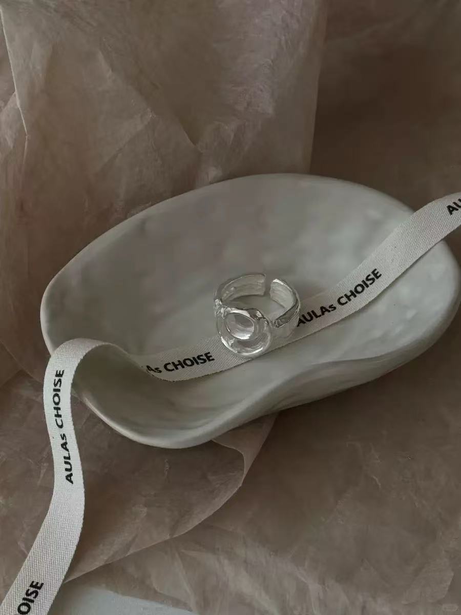 Light-luxury High-end Ring With A Niche Designer-inspired Design