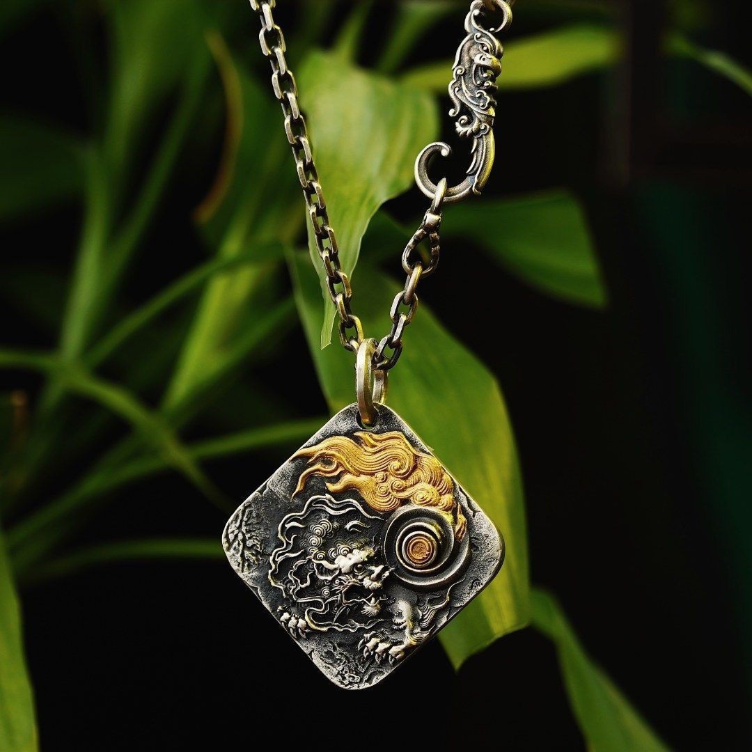 Domineering Handmade Personalized Double-sided Design Auspicious Dragon Pendant Necklace