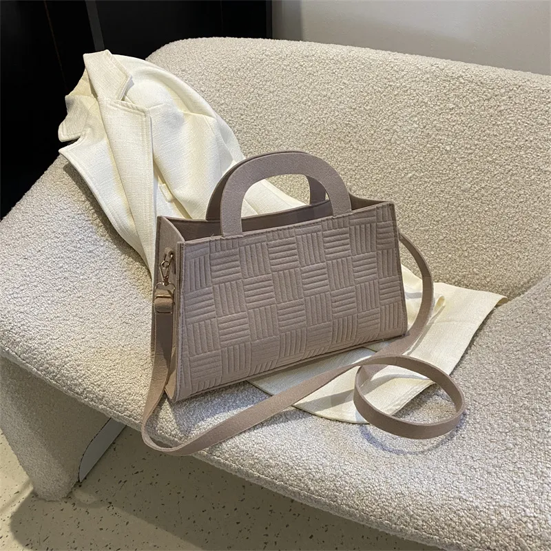 New Retro Simple Shoulder Messenger Bag - Khaki