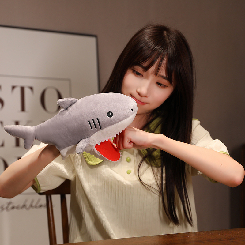 Shark Puppet Yi