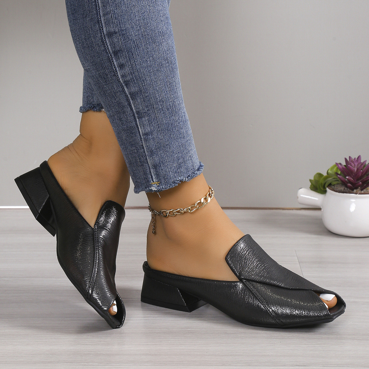 Square-Toe Mid-Heel Sandals, picture 5 of 11