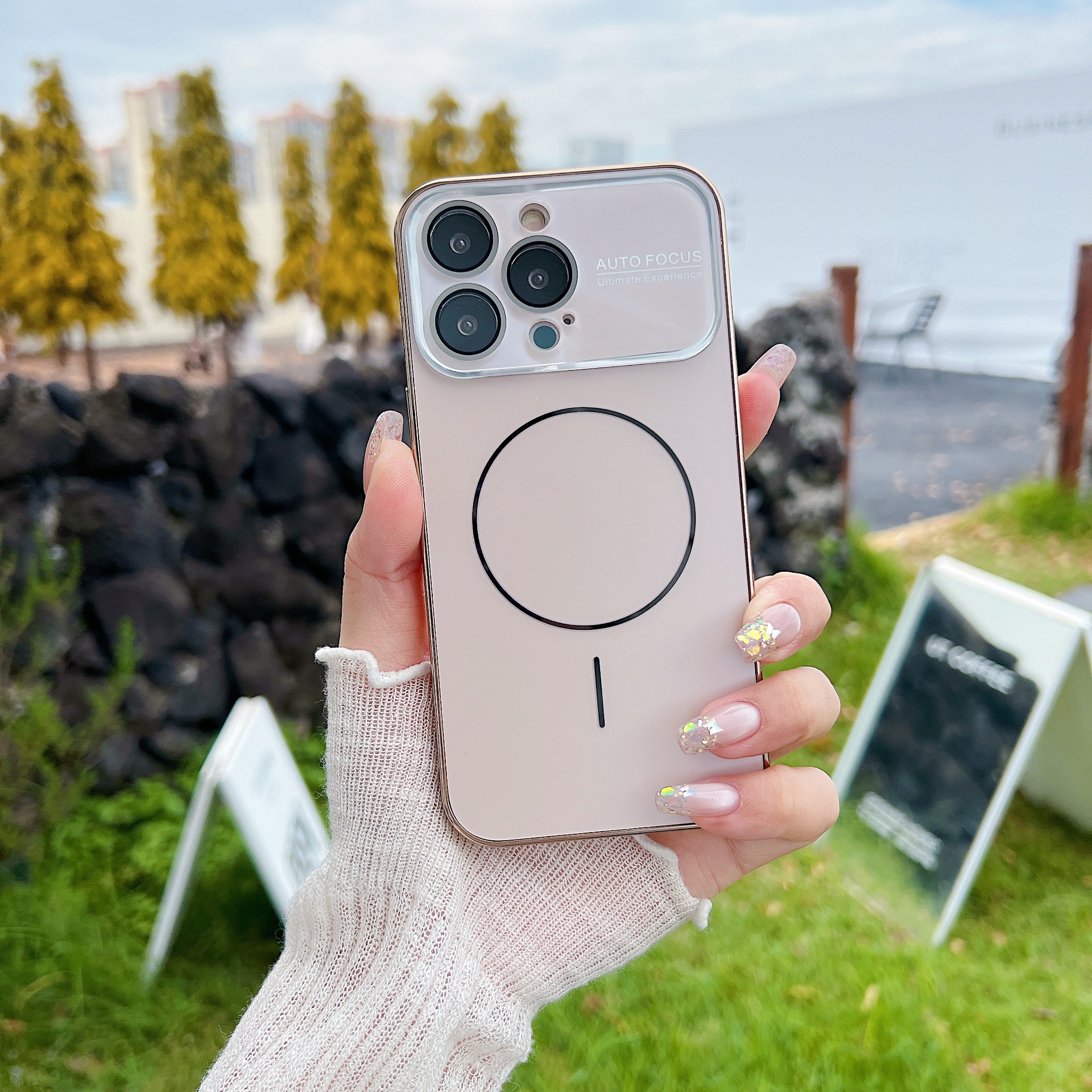 Laser-Cut Large-Window Lens Ring Magnetic Phone Case 2