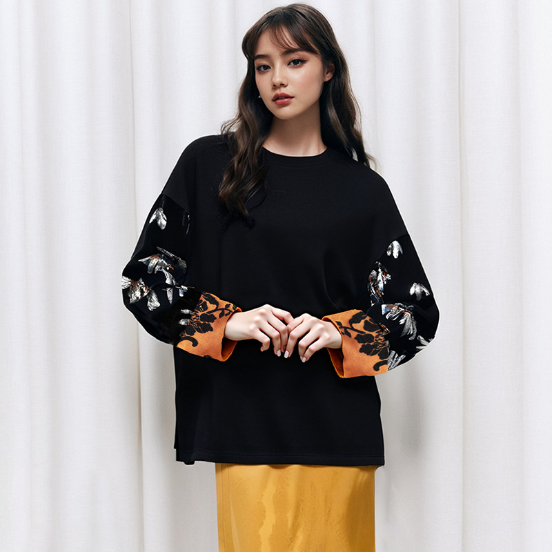 National Style Retro Loose Fitting Versatile Top With An Elegant Long Sleeve