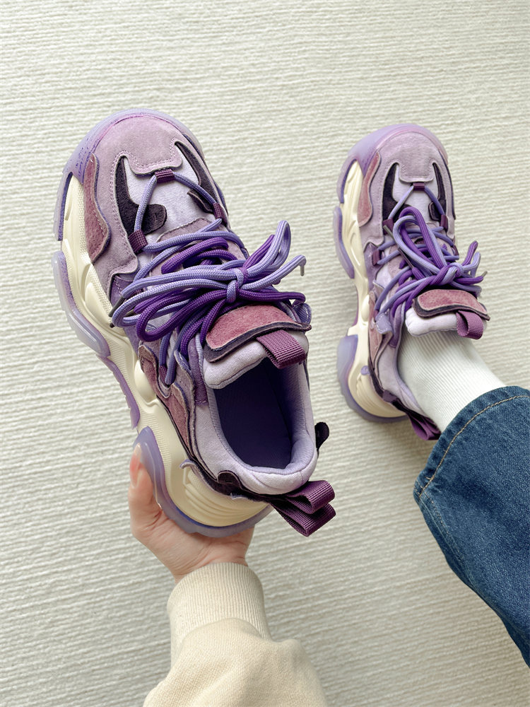 أحذية رياضية نسائية رائجة لربيع 2024 – مناسبة للطلاب والكاجوال