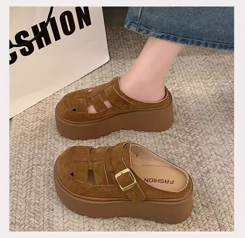 Small Chunky-soled Closed-toe Sandals Slippers 30 53fd80f8 ff32 4f9a bc8c 1fa40562dc3a
