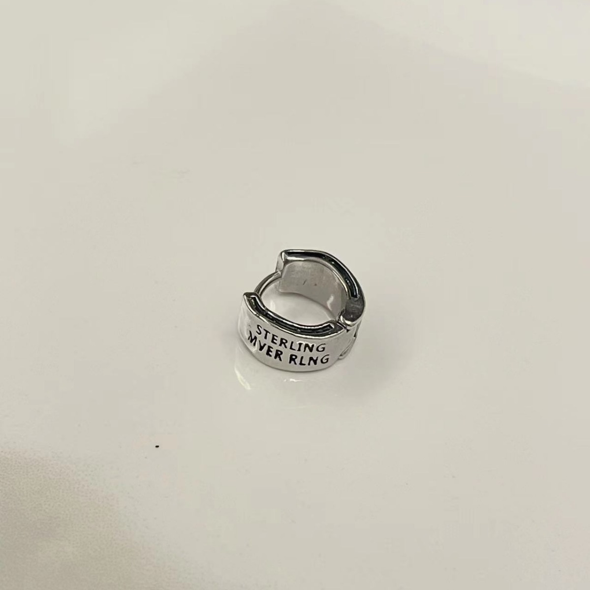 欧美金属风耳环原创复古气质耳圈个性耳扣不锈钢潮流耳饰外贸专供
