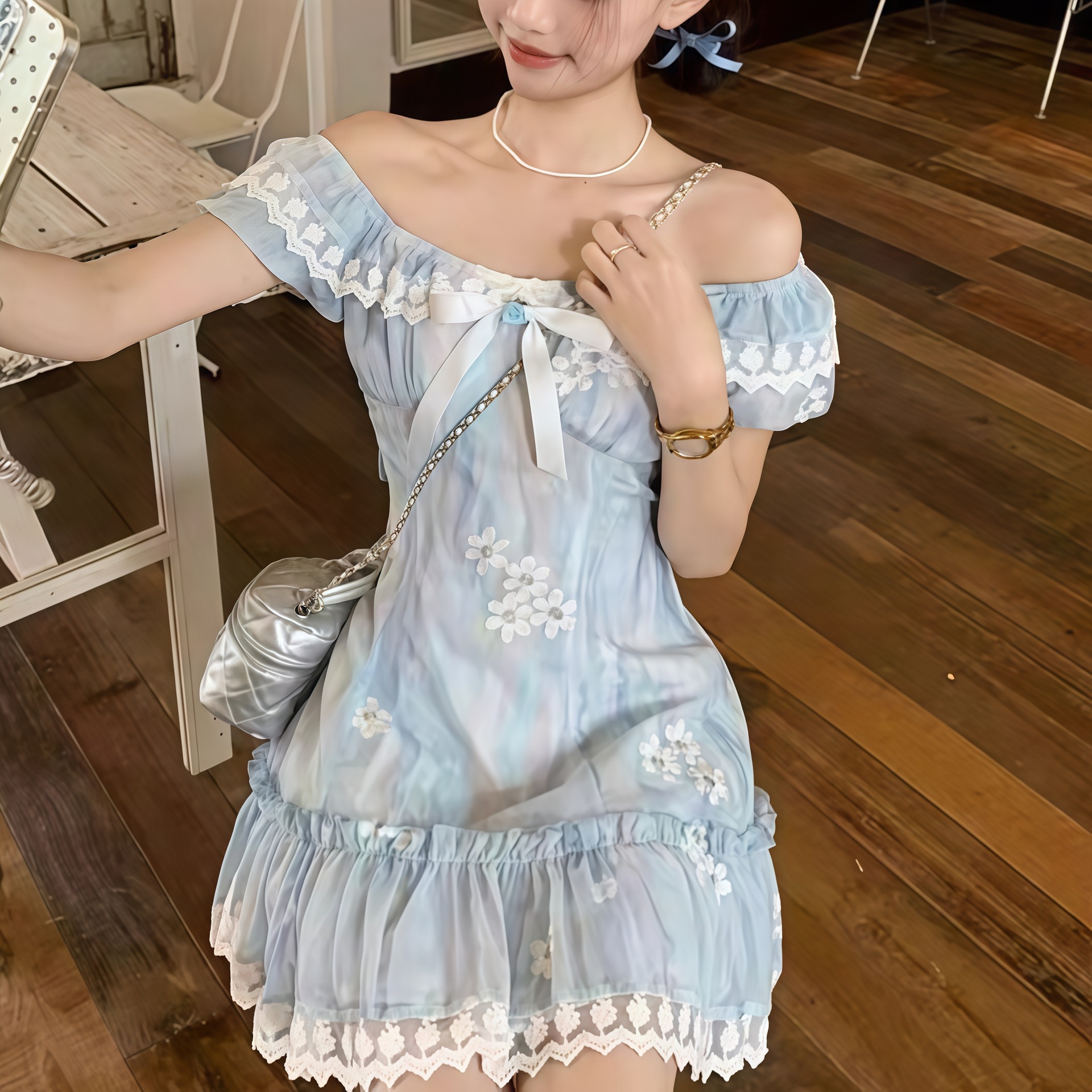 Escape Princess Style Beautiful Lace Waist Dress