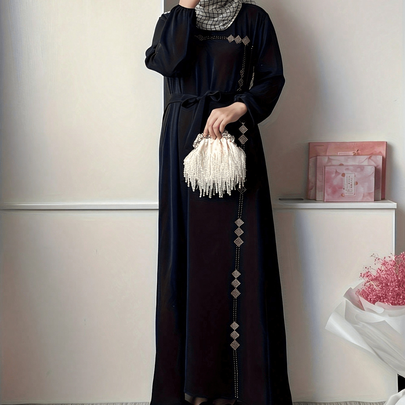 Fashionable Figure-hugging Black Robe Dress For Women