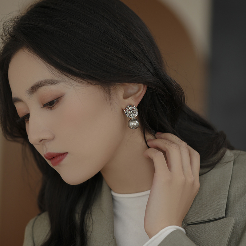 Fashion Diamond Gray Pearl Earrings For Women