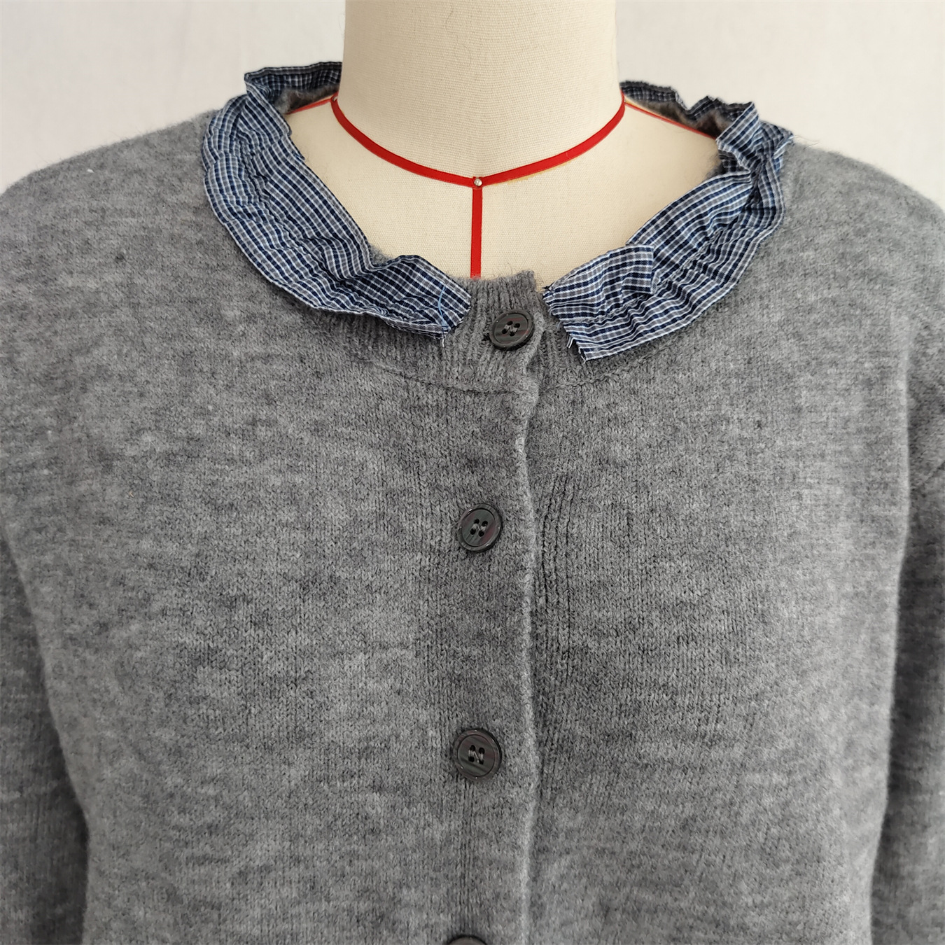 Damen-Cardigan – Seitenansicht