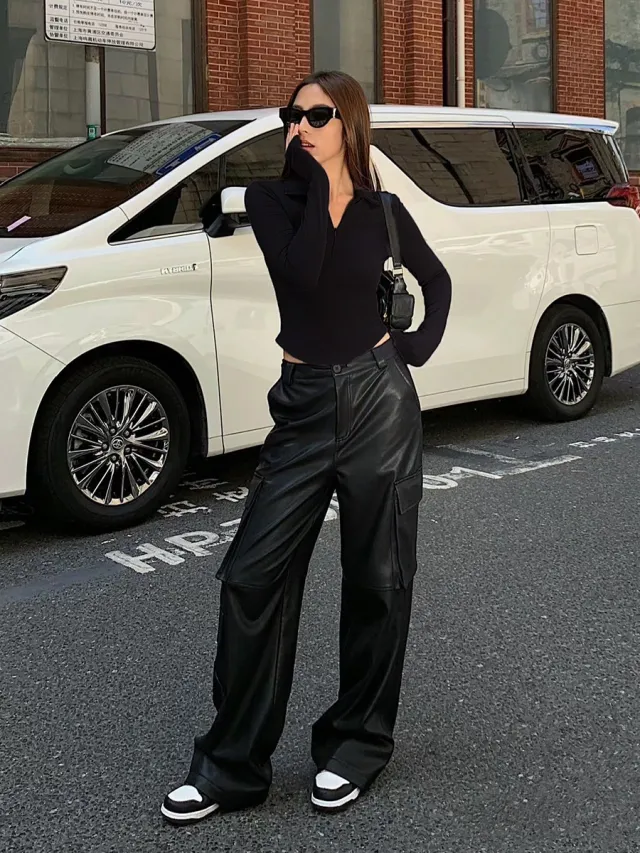 Dralon Graceful Stand Collar Two Sides Pleated Bottoming Slim Fit Slimming Shirt Black - Shop at LoveMi