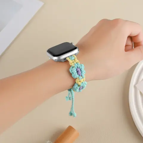Portable and Versatile Braided Daisy-pattern Watch Strap