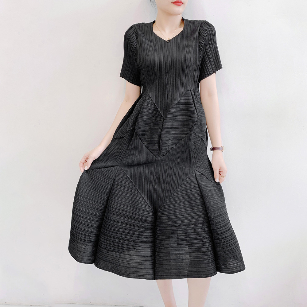 Pleated Short-Sleeve Dress, picture 9 of 9