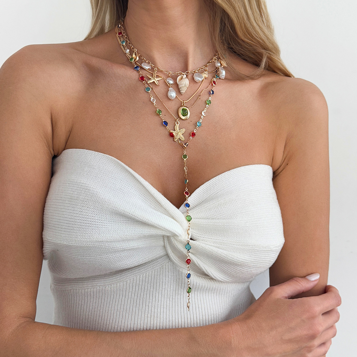 Western-style Conch Shell Pendant Necklace