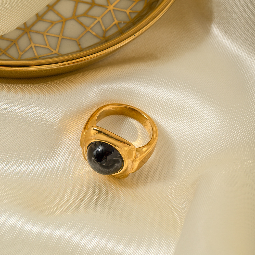 18K Gold Stainless Steel Square Inlaid Closed Ring No 7