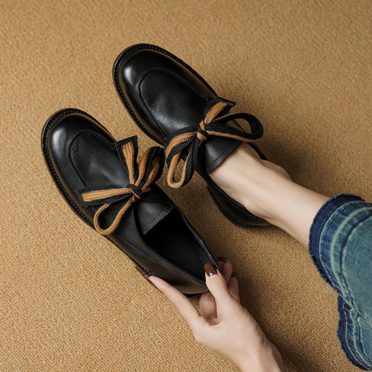 Womens Simple Retro Bow-Heeled Pumps