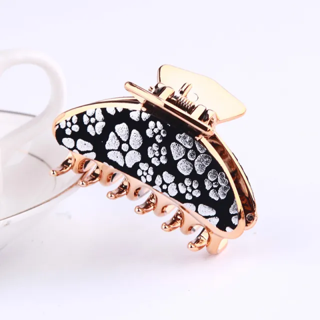 Simple Hair Clip Flower Medium Spring Grip White - Shop at LoveMi