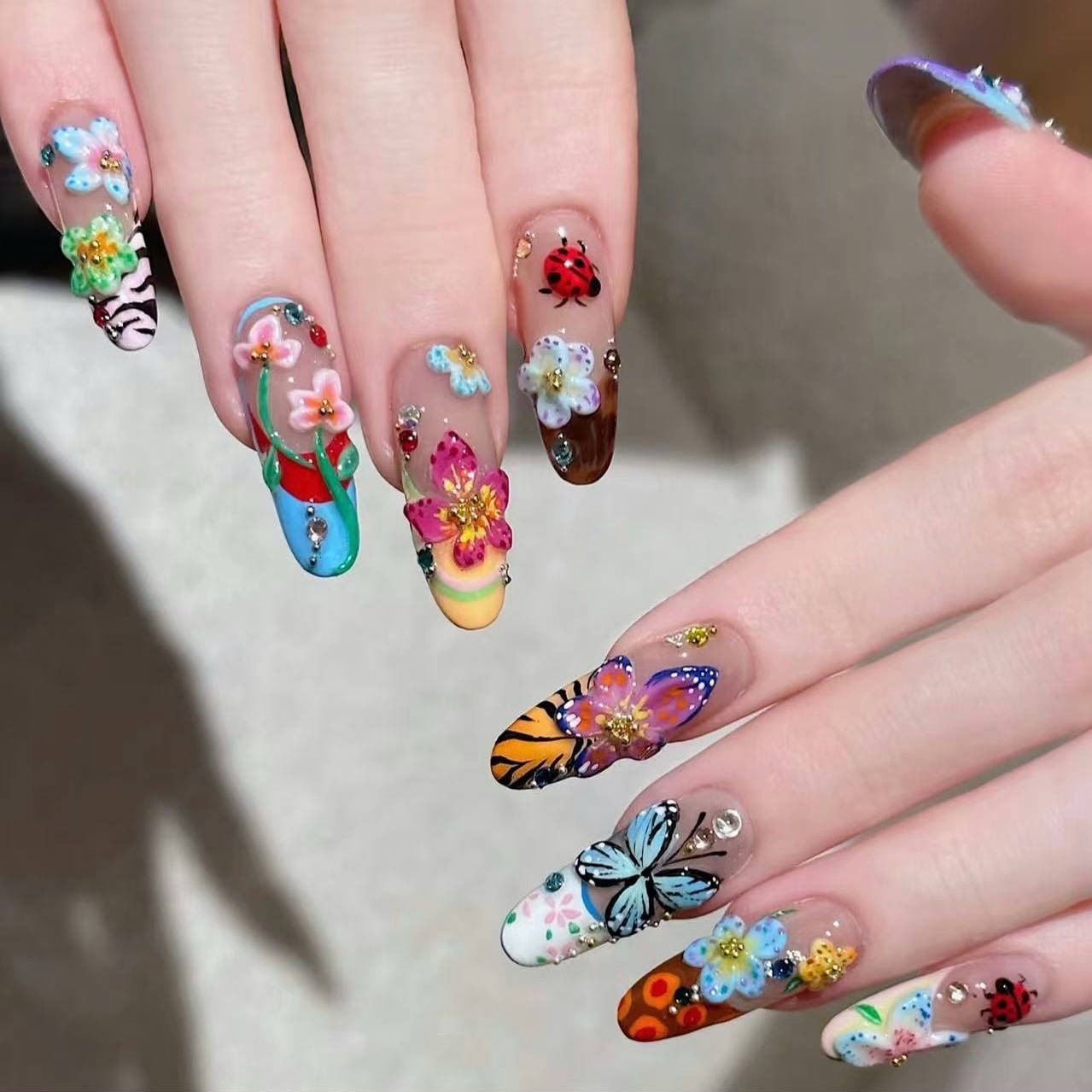 Island Elf Trendy Wearable Nails Featuring French-style 3D Floral And Insect Carvings