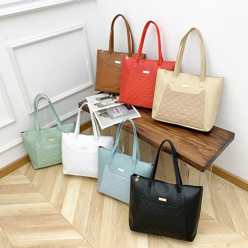Diamond-Embossed Large-Capacity Tote Bag