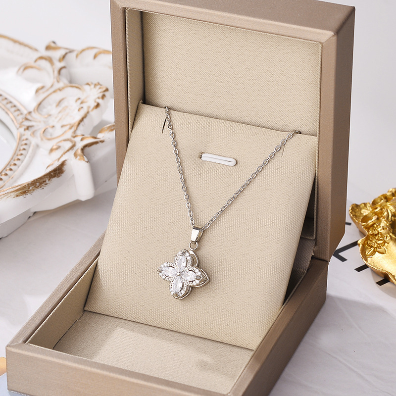Korean-style Rotating Four-Leaf Clover Pendant - 6