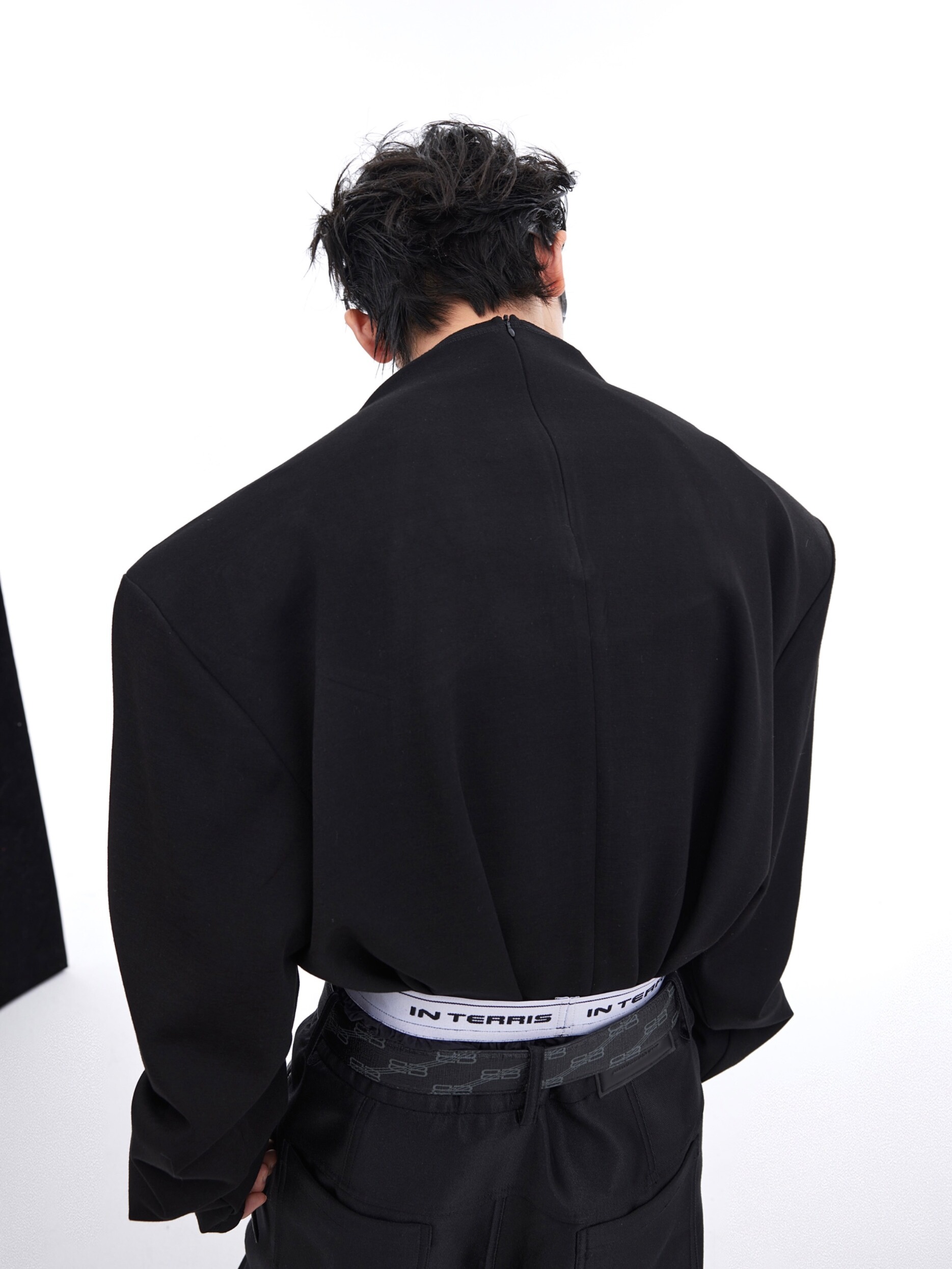 Line Padded Shoulder Long-sleeved T-shirt Metal Printed Sweater